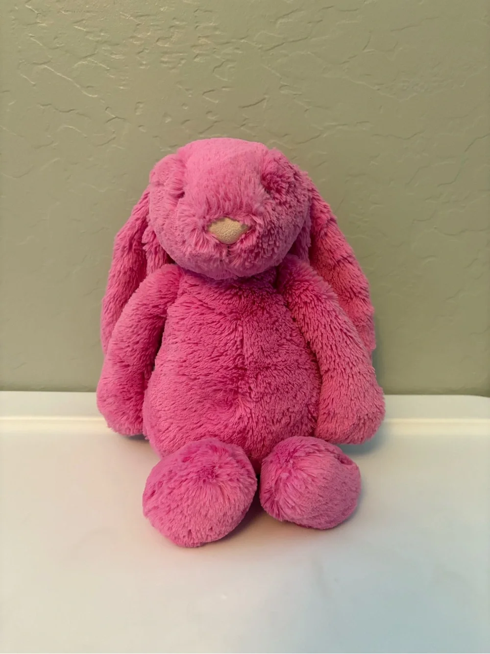 Jellycat bashful bunny hot pink medium 12 inch retired